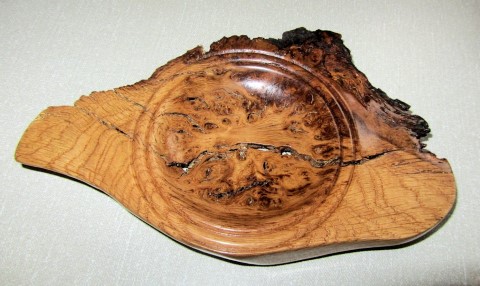 This burr oak bowl won Keith Leonard a commended certificate